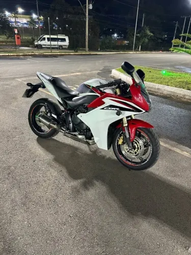 Honda CBR 600f 2012 Conservada 2026 pago Aceito Trocas