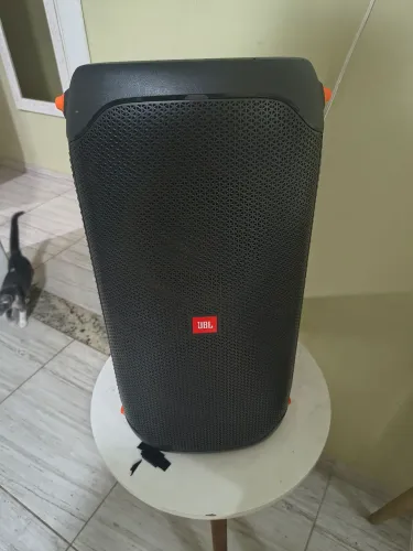 Caixa JBL 110