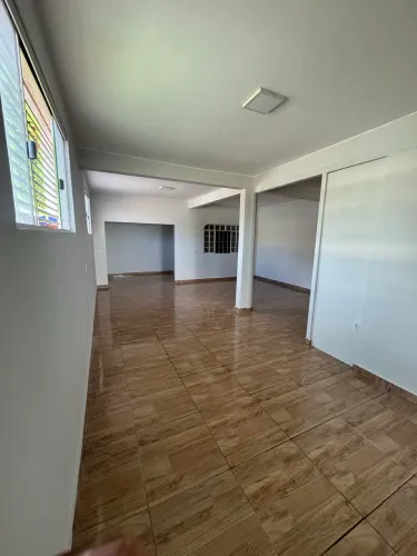 Aluga-se Loja de 150m na 219 Santa Maria