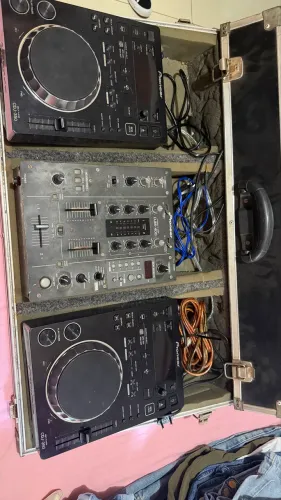 KIT DJ PIONEER - CDJ + MESA + CASE