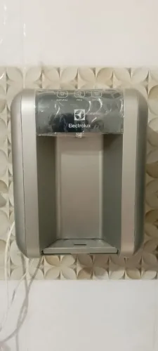 Purificador de água PE11X à venda.