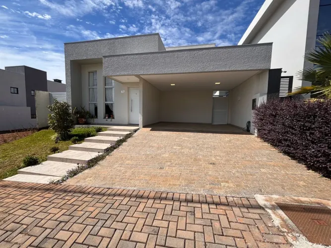 Vendo Casa térrea no condomínio Villagio Firenze