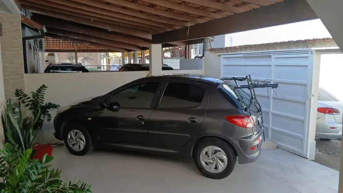 Peugeot 207 XR 1.4 Flex 8V 5P 2012