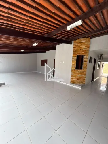 Vende-se Casa com 3 quartos (suíte), Escriturada, área gourmet - Cajupiranga