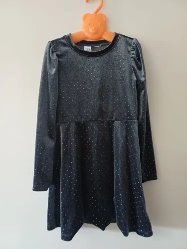 Vestido Gap de veludo cinza chumbo com pontinhos dourados, semi-novo, tam.6-7 anos.