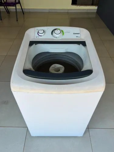 Vendo Máquina Consul 11kg faz tudo usada em bom estado Entrego *