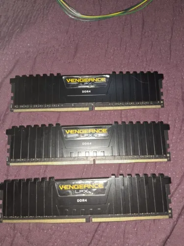 Memórias DDR4 de 4GB