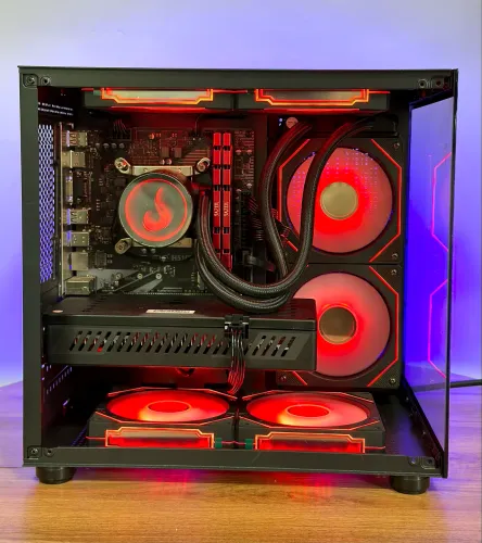 PC GAMER INTEL I7 + RX 590