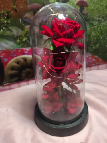 Luminária Rosa na cúpula flor tiktok