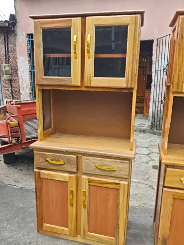 Armário de madeira  duas portas novo entrega grátis 