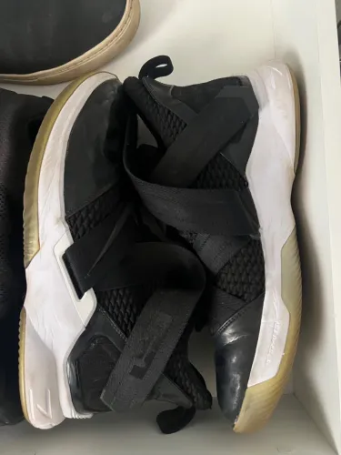 Tênis LeBron Soldier 12 Roses