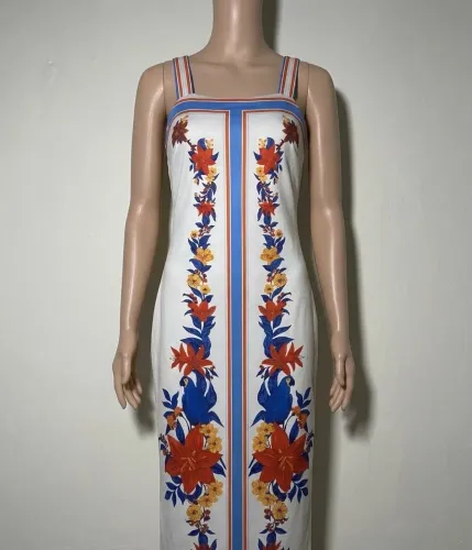 Vestido midi inspirado na farm