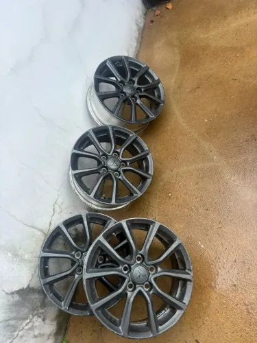 RODAS MITSUBISHI ORIGINAIS R16 C/ PORCAS GRÁTIS