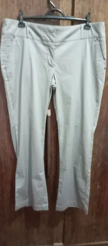 Calça nova da Luigi Bertolli veste 46
