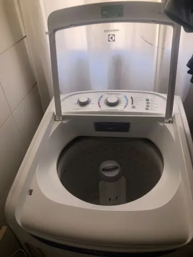 Máquina elétrolux 15 kilos