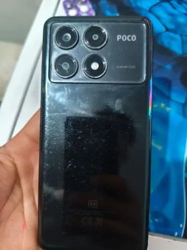 Vendo ele pois comprei outro tem só um pequeno trincado nunca troquei tela original