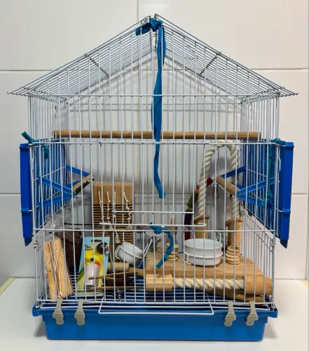 Gaiola com acessórios