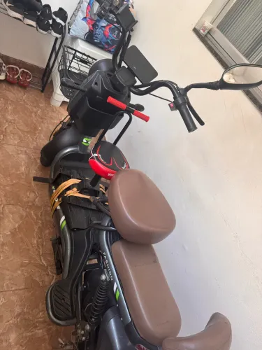 Scooter elétrica 
