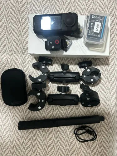 INSTA360 X3 360° + KIT DE ACESSÓRIOS ? SEMINOVA!