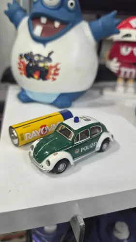 Miniatura Police Volkswagen Beetle Polizei Fusca Polícia Alemã -1/87