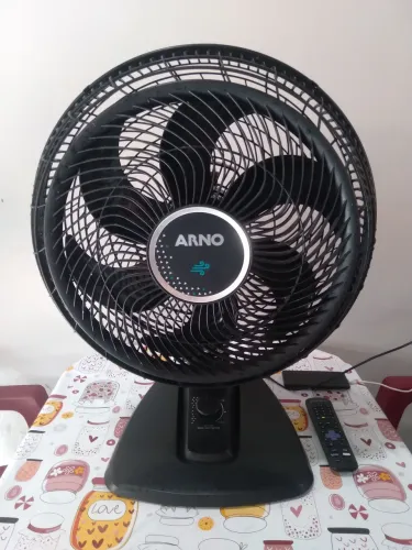 Vende-se um ventilador revisado com garantia