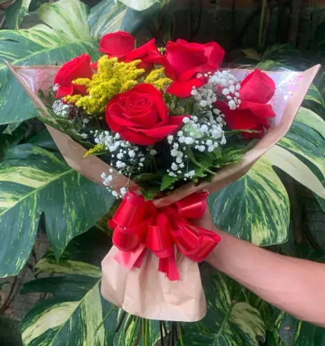 Florista com experiência para dia 11 e 12 de junho