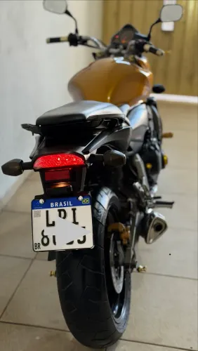 VENDO: LINDA HORNET 600cc EXTRA? 
