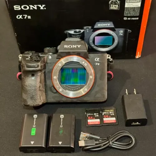 Sony A73 Corpo + Acessorios