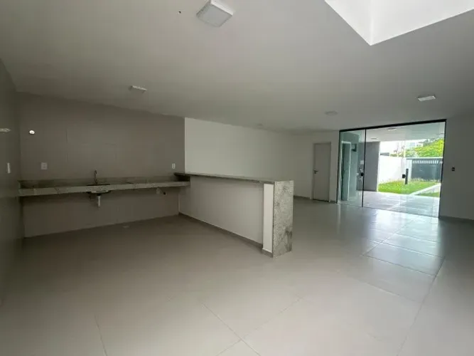 Casa Alto Padrão em Condomínio com 4 Suítes, Terreno 430m², Cond. Monte Verde, Antares