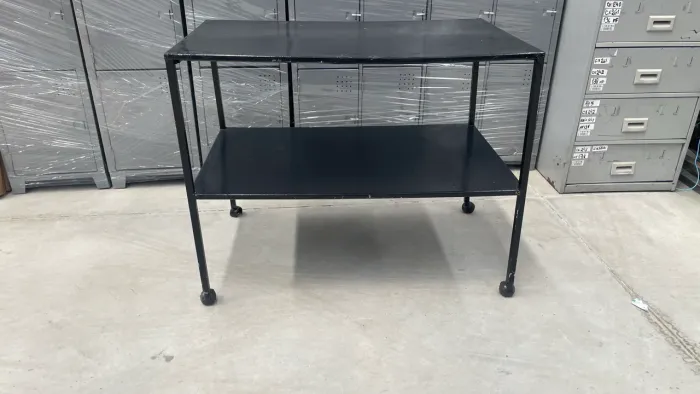 Mesa Industrial Metálica com Rodinhas - Resistente