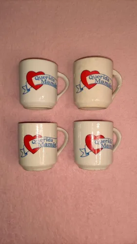 Conjunto de canecas estampadas