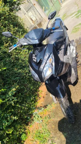 Moto Yamaha ano 2011