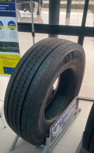 Pneus para caminhão