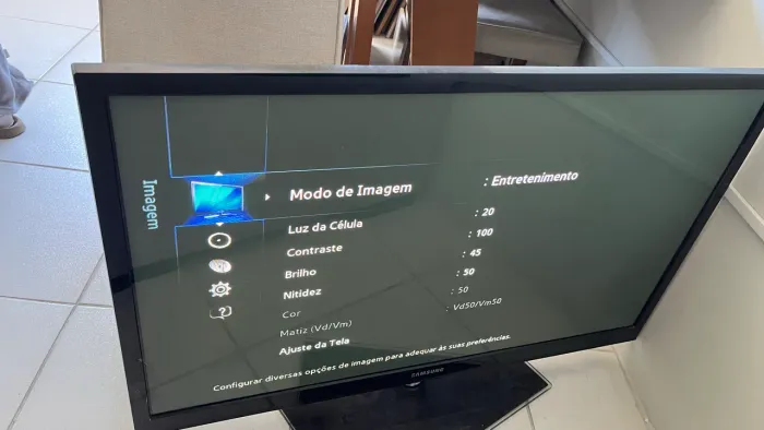 Televisão Samsung 45? (NÃO É SMART)