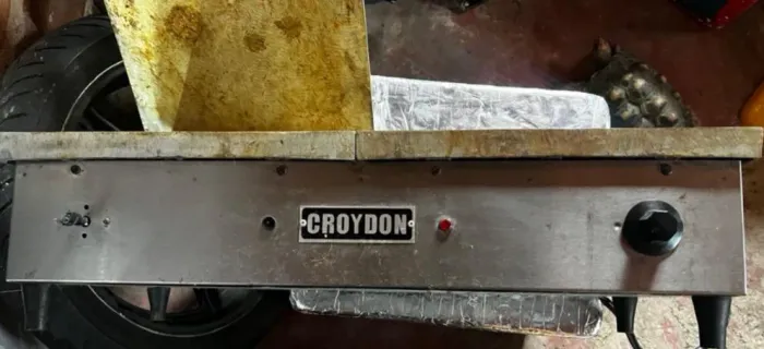 Vendo chapa elétrica croydon R$:1.100