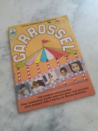 Álbum de Figurinhas "Carrossel" incompleto 1991