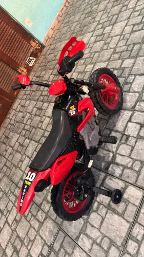 Moto elétrica infantil