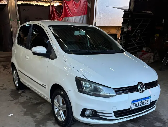 Volkswagen Fox Highline 1.6 Flex 16V 5P 2015
