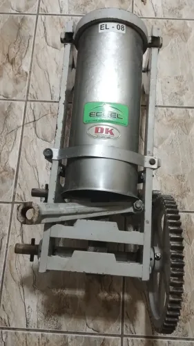 Máquina ensacar linguiça kafta