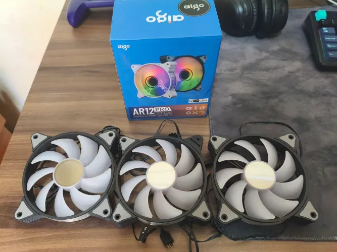 Kit 3 Fans Aigo AR12