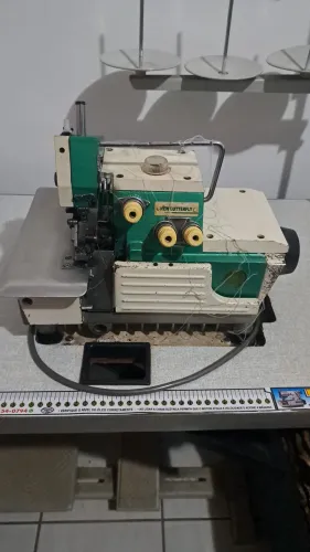 Máquina de costura interlock industrial
