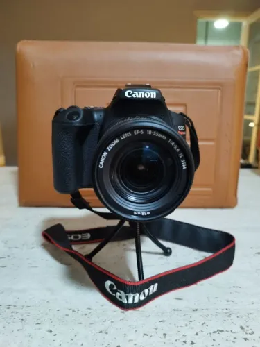 Câmera Fotográfica Canon SL3