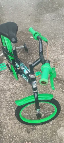 Bicicleta infantil aro 16 com rodinhas usada