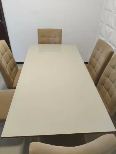 Mesa de Jantar 1,80x0,90m Tampo Laqueado com Vidro + 6 Cadeiras Estofadas