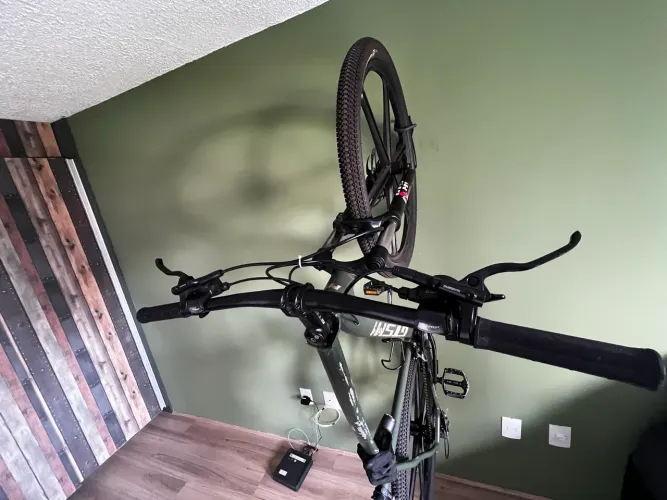 Bicicleta aro 29 com rodas de magnésio 