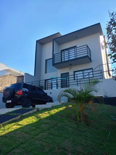 Casa para locação C/ 3 Dorms sendo 1 Suíte, Total de 141 M², Condomínio Phythus