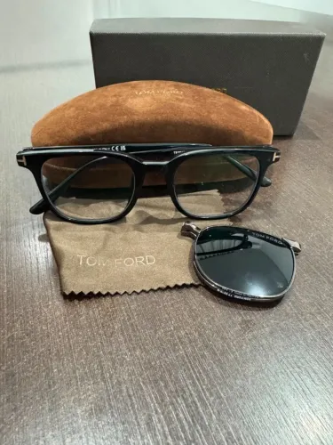Óculos Tom Ford TF5916 com clip on com filtro para telas