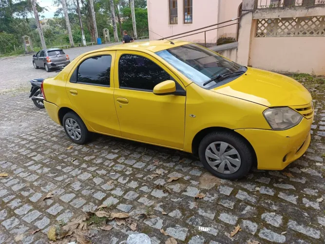 Alugo carro para Uber