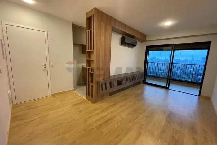 Apartamento com 3 Dormitórios, Suíte com Varanda e Localização Privilegiada no Butantã