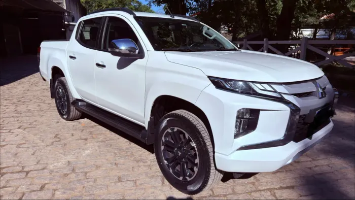 Mitsubishi L200 Triton Sport HPE 2.4 CD Diesel Aut. 2024
